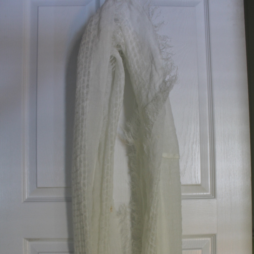 White infinity scarf